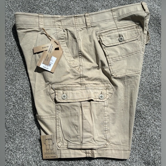 NWT TRUE CRAFT Flex Men’s Khaki Cargo Shorts - Size 40 - Picture 3 of 12